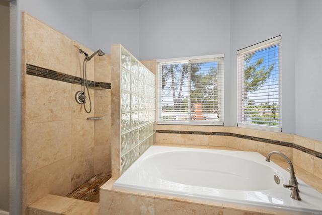 Detail Gallery Image 23 of 48 For 1449 Genoa Dr, Vista,  CA 92081 - 4 Beds | 2/1 Baths