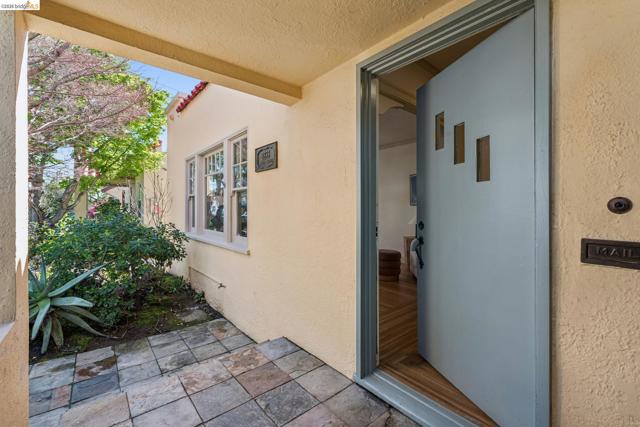 Image 1 of 32 For 2833 Morgan Avenue