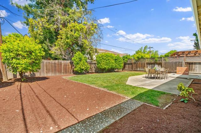 1105 W Mc Kinley Avenue, Sunnyvale CA: https://media.crmls.org/mediaz/0b762983-7f40-45ef-b625-759dacfc52d6.jpg