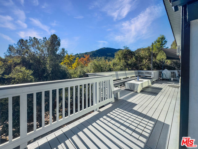 22012 Topanga School Road, Topanga CA: https://media.crmls.org/mediaz/0b7649e1-ec2e-4dae-b51a-23958d0e09d7.jpg