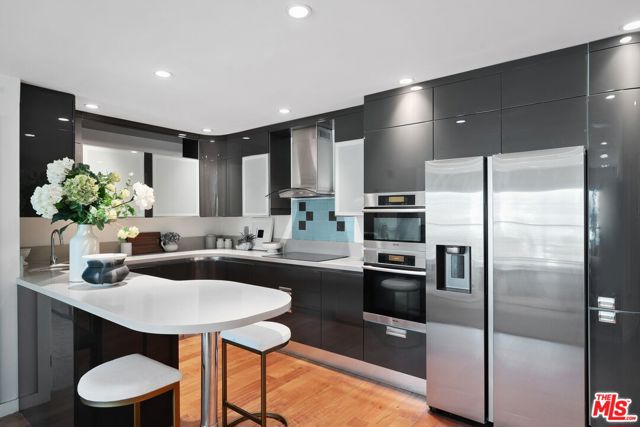 1230 Horn Avenue, West Hollywood CA: https://media.crmls.org/mediaz/0b77bfaa-2473-48ec-88b1-685453fe5c9e.jpg