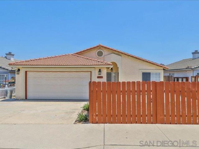 1277 Glencoe Dr, San Diego CA: https://media.crmls.org/mediaz/0b782be8-818a-4d17-80f8-fc4d4ad4f69d.jpg