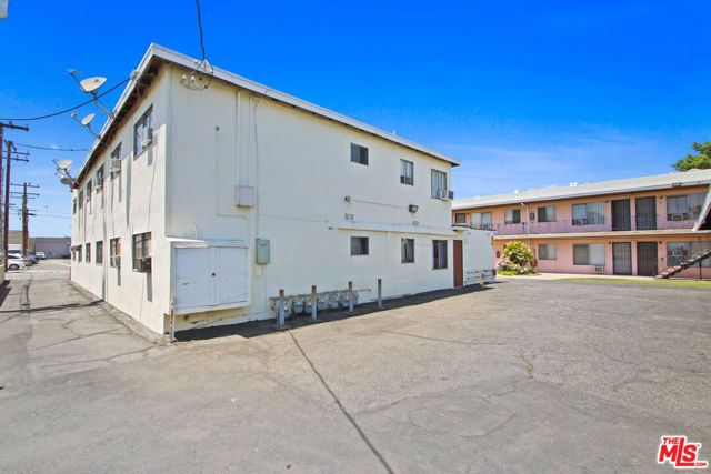 7908 Duchess Drive, Whittier CA: https://media.crmls.org/mediaz/0b789e2d-43c0-49a5-9231-f555e4b502bc.jpg
