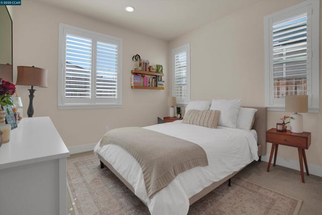 5498 Monte Vista Way, Antioch CA: https://media.crmls.org/mediaz/0b78e9a7-3c48-419a-9952-3d8e3a9951a5.jpg
