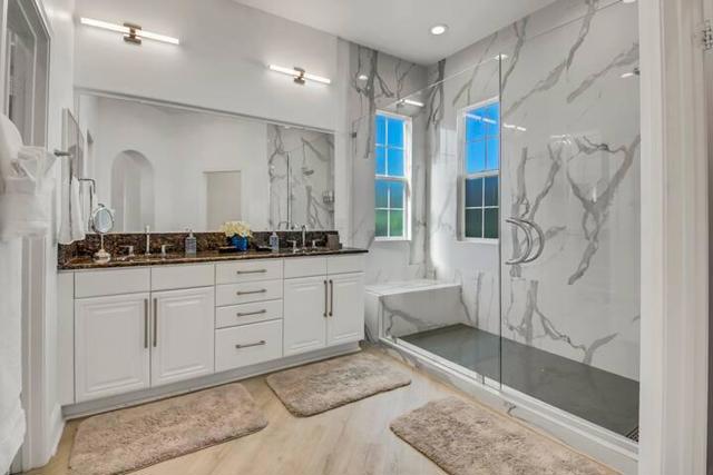 Image 13 of 96 For 84325 Canzone Drive
