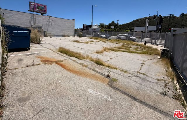 Image 3 of 14 For 6855 Foothill Boulevard