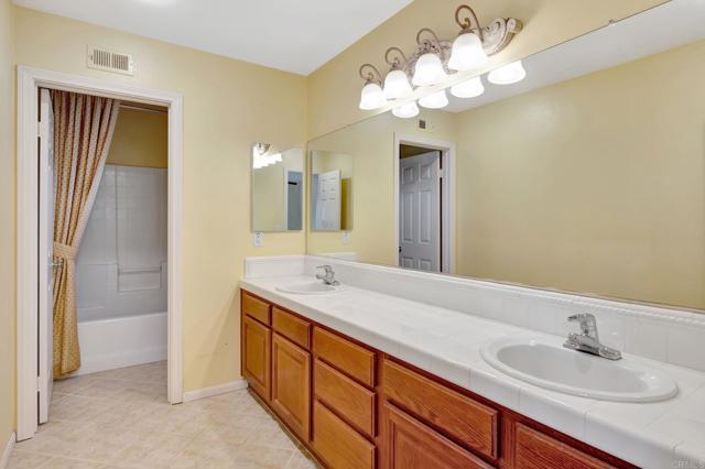 Detail Gallery Image 19 of 47 For 987 Palencia Ct, Chula Vista,  CA 91910 - 4 Beds | 3 Baths