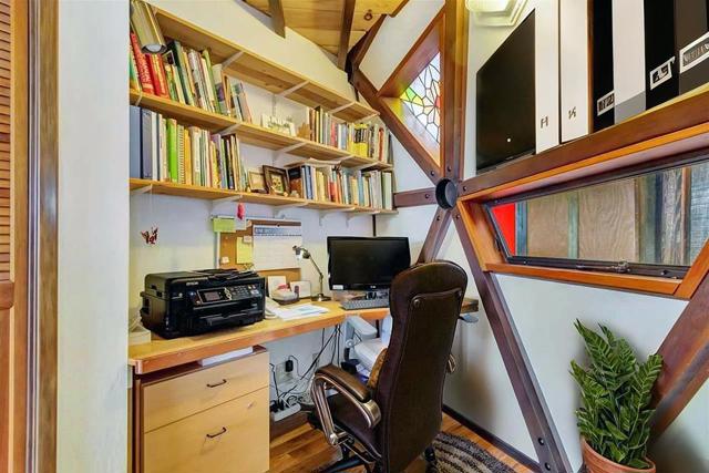 1750 Toyon Road, Lafayette CA: https://media.crmls.org/mediaz/0b7b9623-1a12-4cfe-bc44-e3f0f5c8e86e.jpg