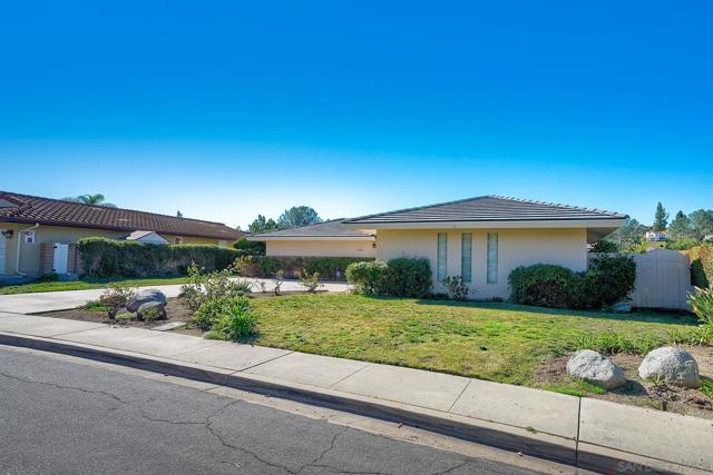 Image 10 of 52 For 17784 Via Graacia