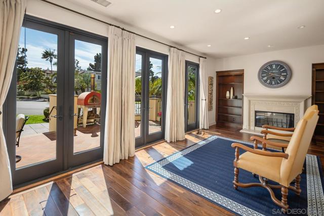 650 Glorietta Blvd, Coronado CA: https://media.crmls.org/mediaz/0b7c3754-42e5-4aa8-bb04-5e5f5bafaad4.jpg