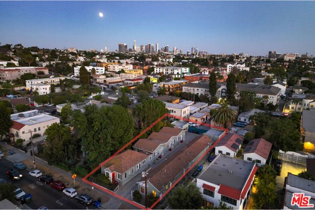 4124 Monroe Street, Los Angeles CA: https://media.crmls.org/mediaz/0b7caa72-30de-4d61-a35f-83ba15b7ece9.jpg