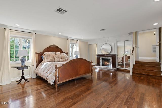 1010 Stoneridge Drive, Pasadena CA: https://media.crmls.org/mediaz/0b7cef3d-23b2-4fbf-b6c2-aa0bb7634f8d.jpg