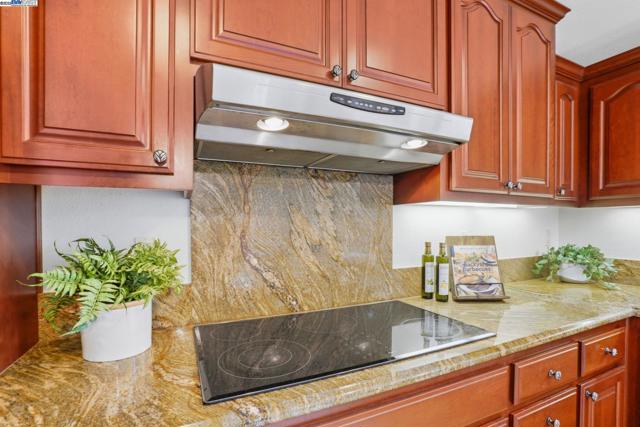 7444 Pecan Court, Pleasanton CA: https://media.crmls.org/mediaz/0b7d19c8-7e34-4b45-b184-288b3a6bb6ca.jpg