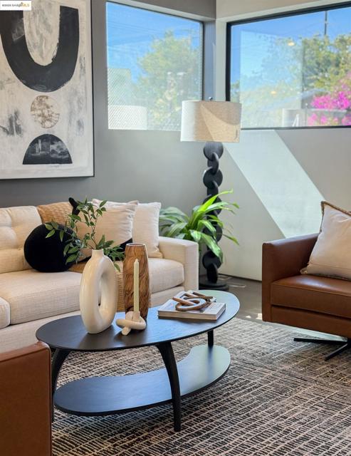 1406 San Pablo Ave, Berkeley CA: https://media.crmls.org/mediaz/0b7e1f52-48ee-446c-8962-87d1cbbbbb70.jpg