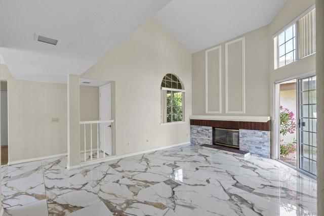 31060 Corte Anza, Temecula CA: https://media.crmls.org/mediaz/0b7e5483-0cbf-4ae9-a11f-92932f48c70b.jpg