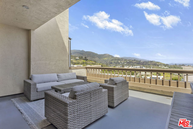 23910 De Ville Way, D photo 15