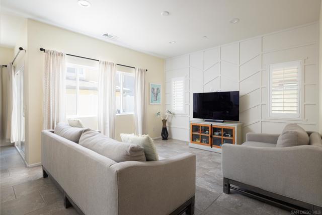 211 Spotted Saddle Way, Fallbrook CA: https://media.crmls.org/mediaz/0b80a639-dc16-443d-9d82-3721a5c77dff.jpg