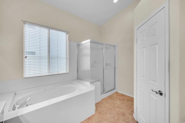 6017 Piros Way, Oceanside CA: https://media.crmls.org/mediaz/0b81353b-f8a2-4355-8169-5448fd2024e2.jpg
