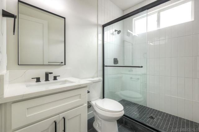 962 Florence St, Imperial Beach CA: https://media.crmls.org/mediaz/0b81db8b-cf6c-47ed-b2e2-38ae011330e7.jpg