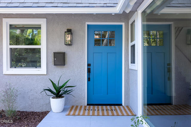 1601 El Rito Avenue, Glendale CA: https://media.crmls.org/mediaz/0b82c316-9473-427f-a7aa-751ab7b680a5.jpg