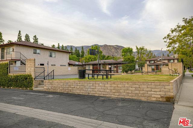 1102 W Calle Del Sol, Azusa CA: https://media.crmls.org/mediaz/0b82d484-30c2-46d1-9f96-064fc9ebbc03.jpg