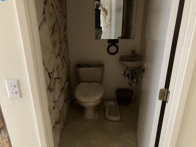 20521 Upper Hillview Dr, Sonora CA: https://media.crmls.org/mediaz/0b82f65b-9f05-4aac-b7a9-5ca4c3bb3c77.jpg
