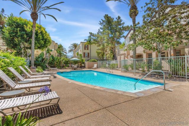 12620 Carmel Country Rd, San Diego CA: https://media.crmls.org/mediaz/0b83695c-7da6-4e6c-a9d5-4457e4b27191.jpg