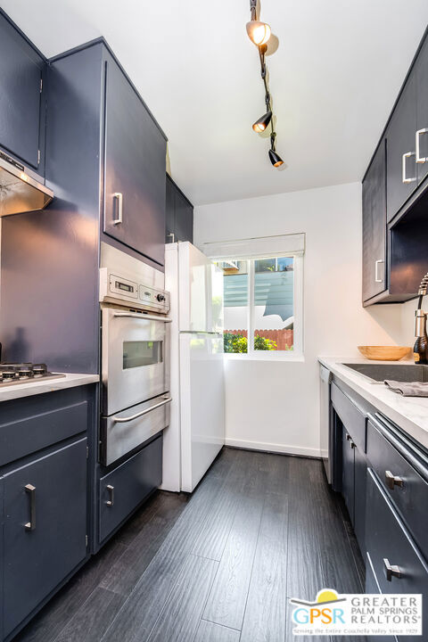 241 S Avenue 57, Los Angeles CA: https://media.crmls.org/mediaz/0b838832-8ce9-4234-843b-0c2ceef205b3.jpg