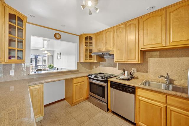 476 7th Avenue, San Francisco CA: https://media.crmls.org/mediaz/0b843f5a-c965-48d8-898d-10ca0acaf733.jpg