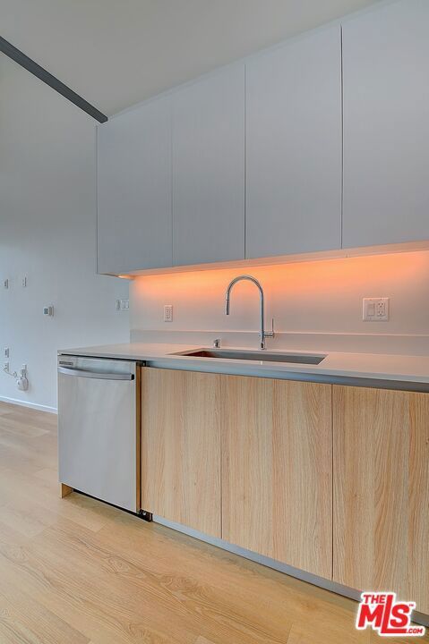 200 W Ocean Boulevard, Long Beach CA: https://media.crmls.org/mediaz/0b852a88-a82f-4293-8282-b33e2306d0c0.jpg