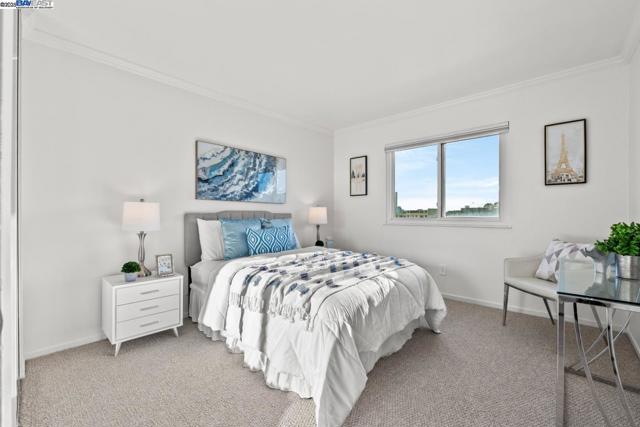 321 Warwick Ave, Oakland CA: https://media.crmls.org/mediaz/0b8586a0-c7db-42a9-b70e-e101e8f324a8.jpg