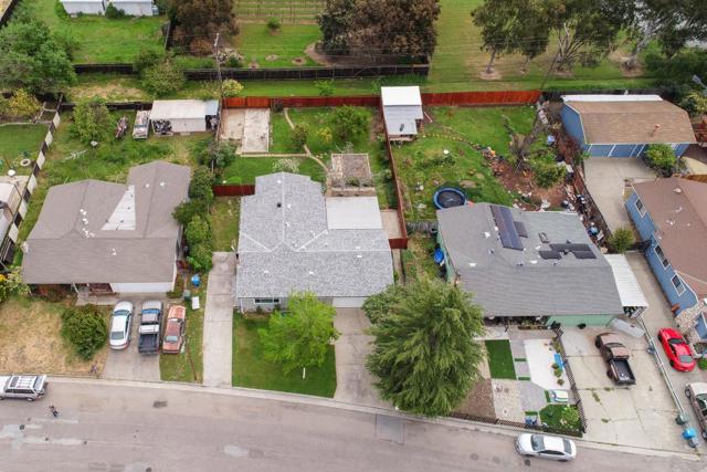 1261 Highland Drive, Hollister CA: https://media.crmls.org/mediaz/0b85d38c-bd18-4a5a-b9e0-939e075a9a20.jpg