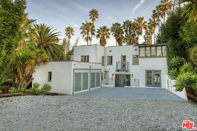 6749 Whitley Terrace, Los Angeles CA: https://media.crmls.org/mediaz/0b85d694-bd87-4c7f-9b47-d60c523de8d0.jpg