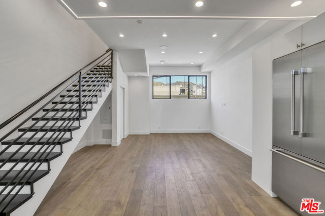 1445 1/4 N Martel Avenue, Los Angeles CA: https://media.crmls.org/mediaz/0b8666df-0413-4ea1-a730-c586187c9379.jpg