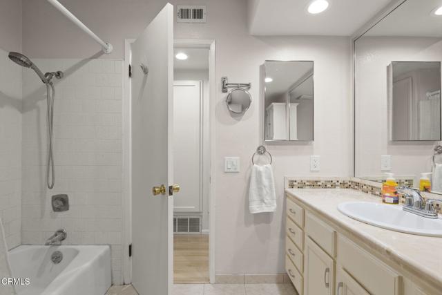 Detail Gallery Image 28 of 44 For 5125 Wooley Rd #5,  Oxnard,  CA 93035 - 2 Beds | 2 Baths
