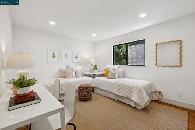 Image 40 of 49 For 1227 Alvarado Road