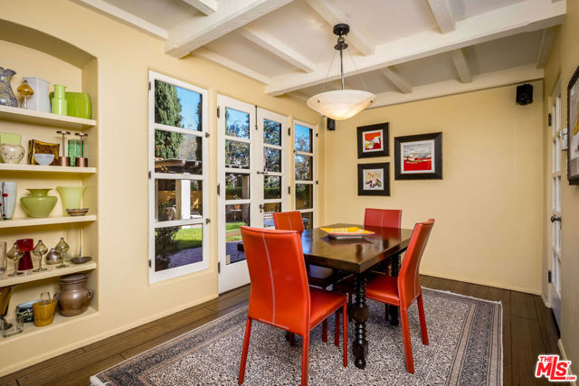 500 N Las Palmas Avenue, Los Angeles CA: https://media.crmls.org/mediaz/0b88395b-1e29-4992-bf3b-3a7cfae8ceab.jpg