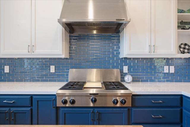 410 Monterey, Capitola CA: https://media.crmls.org/mediaz/0b883ee5-9554-4d88-9b9c-aee5089a8a59.jpg