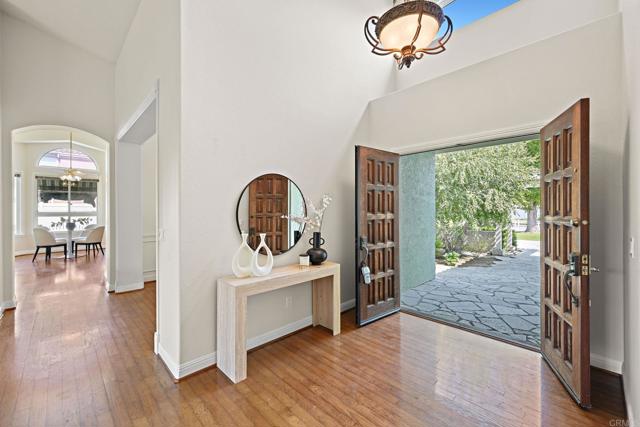 Detail Gallery Image 4 of 48 For 5837 Ranch View Rd, Oceanside,  CA 92057 - 4 Beds | 2/1 Baths