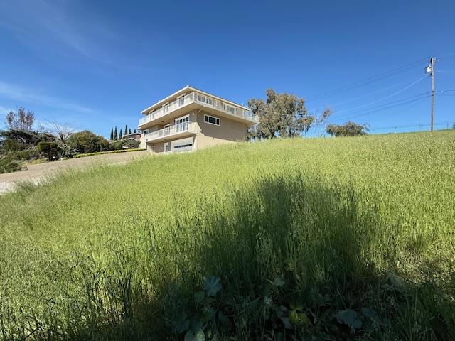 0 El Grande Drive, San Jose CA: https://media.crmls.org/mediaz/0b88fe4f-9e96-44fd-b7ee-b9428f4ef721.jpg