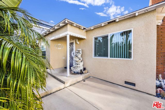 10133 Maple Street, Bellflower CA: https://media.crmls.org/mediaz/0b890c1e-376a-4710-bce2-826168f59082.jpg
