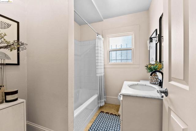 Image 25 of 48 For 6021 Monadnock Way