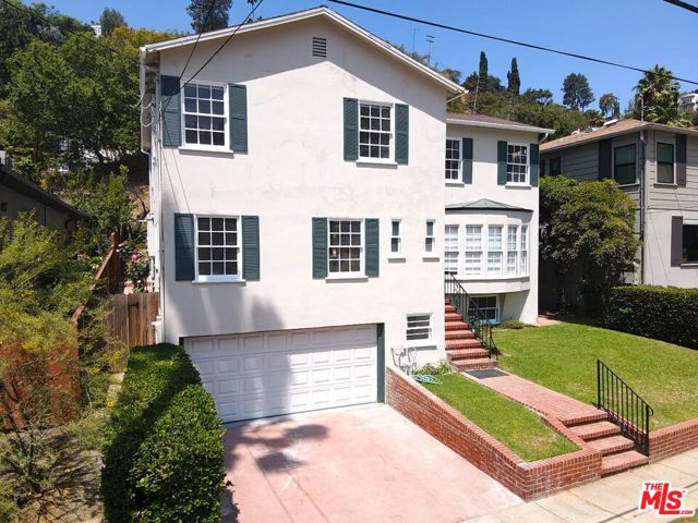 2547 Canyon Drive, Los Angeles CA: https://media.crmls.org/mediaz/0b8a5538-71a2-4fa4-a069-33280c363dd8.jpg