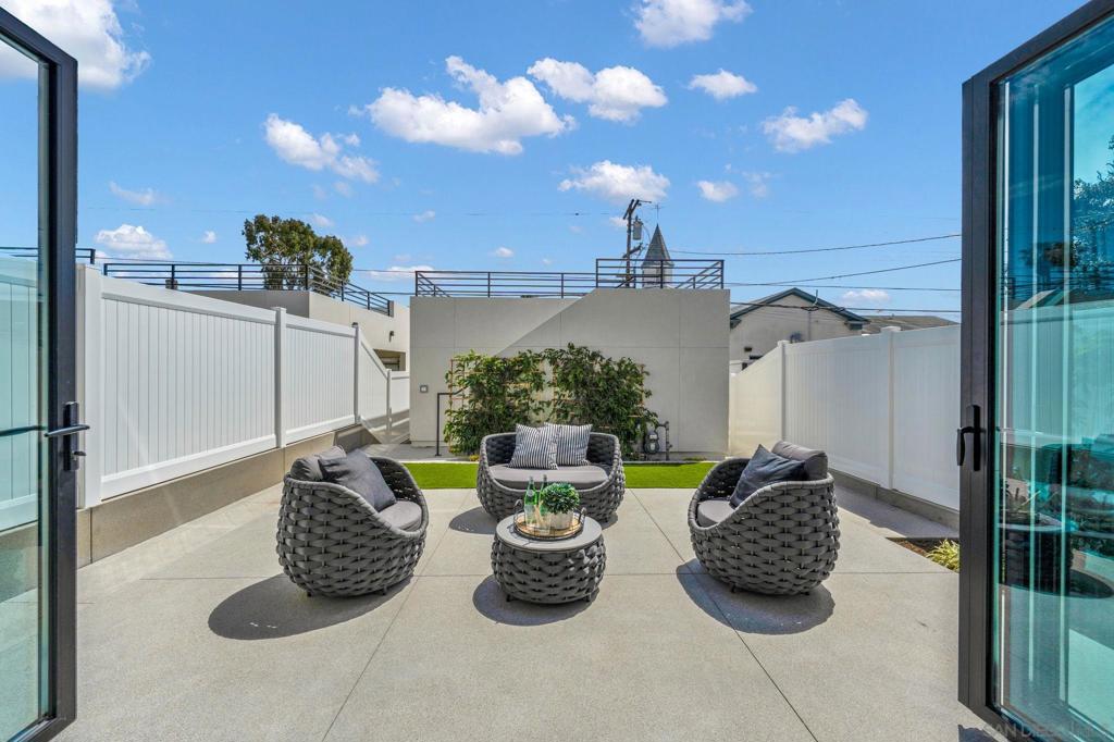 1073 Opal Street - photo 11