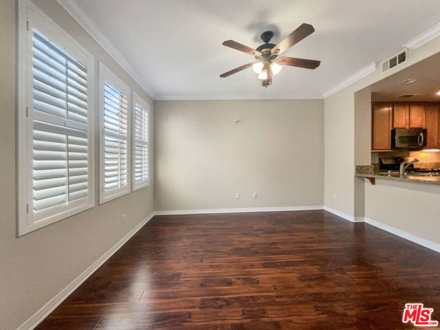 28687 Pietro Drive, Valencia CA: https://media.crmls.org/mediaz/0b8ad242-971a-4b43-a5db-13a861b2c576.jpg