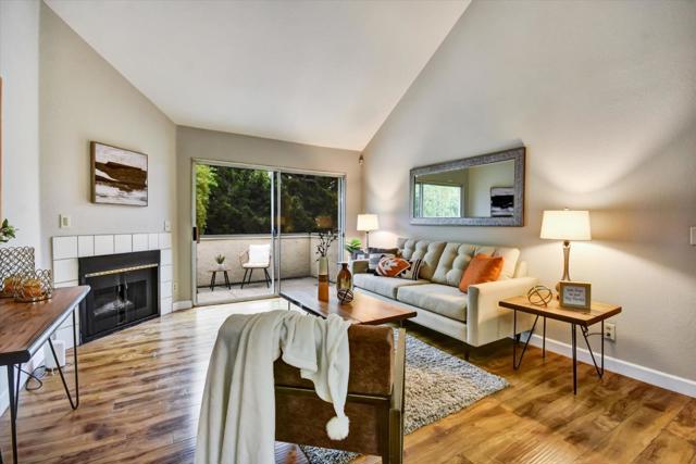 1086 Summerplace Drive, San Jose CA: https://media.crmls.org/mediaz/0b8bf65e-a2fc-47d0-b086-27eb658250f1.jpg