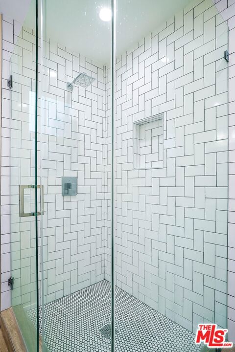 https://media.crmls.org/mediaz/0b8c1eb4-4d73-4a36-94d5-a49ba885b1d2.jpg?preset=X-Large