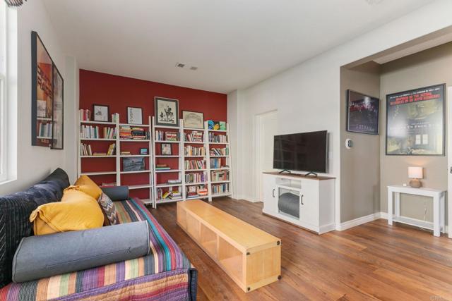 Image 19 of 74 For 1251 Holmgrove Drive
