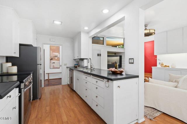 Detail Gallery Image 16 of 40 For 314 San Juan Way, La Canada Flintridge,  CA 91011 - 4 Beds | 2 Baths