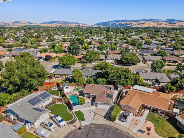 694 Sonoma Ct, Livermore, California 94550, 3 Bedrooms Bedrooms, ,2 BathroomsBathrooms,Single Family Residence,For Sale,Sonoma Ct,41063802